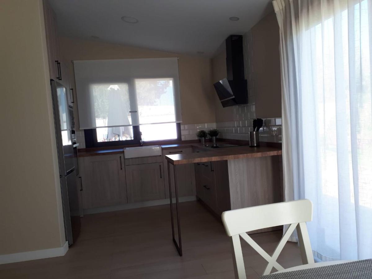 Casa La Palmera - Solo Familias Y Parejas โกนิล เด ลาฟรอนเตรา ภายนอก รูปภาพ