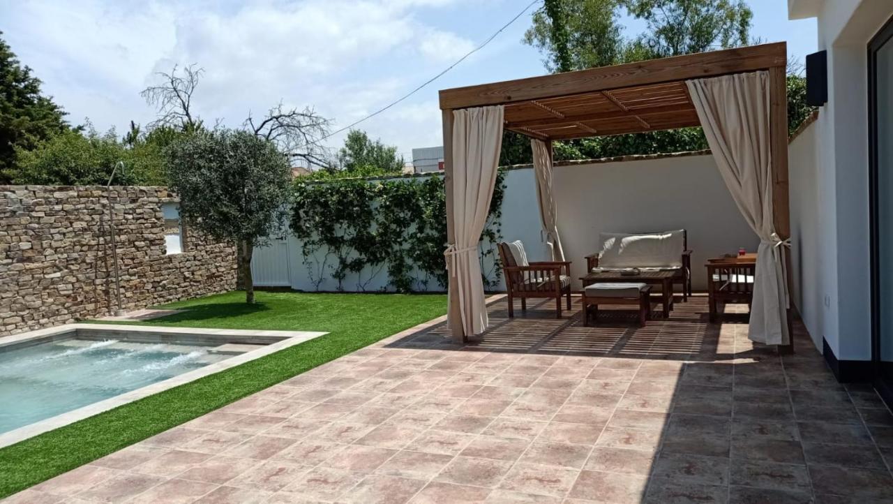 Casa La Palmera - Solo Familias Y Parejas โกนิล เด ลาฟรอนเตรา ภายนอก รูปภาพ